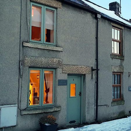 Dove Cottage, Tideswell Exterior photo